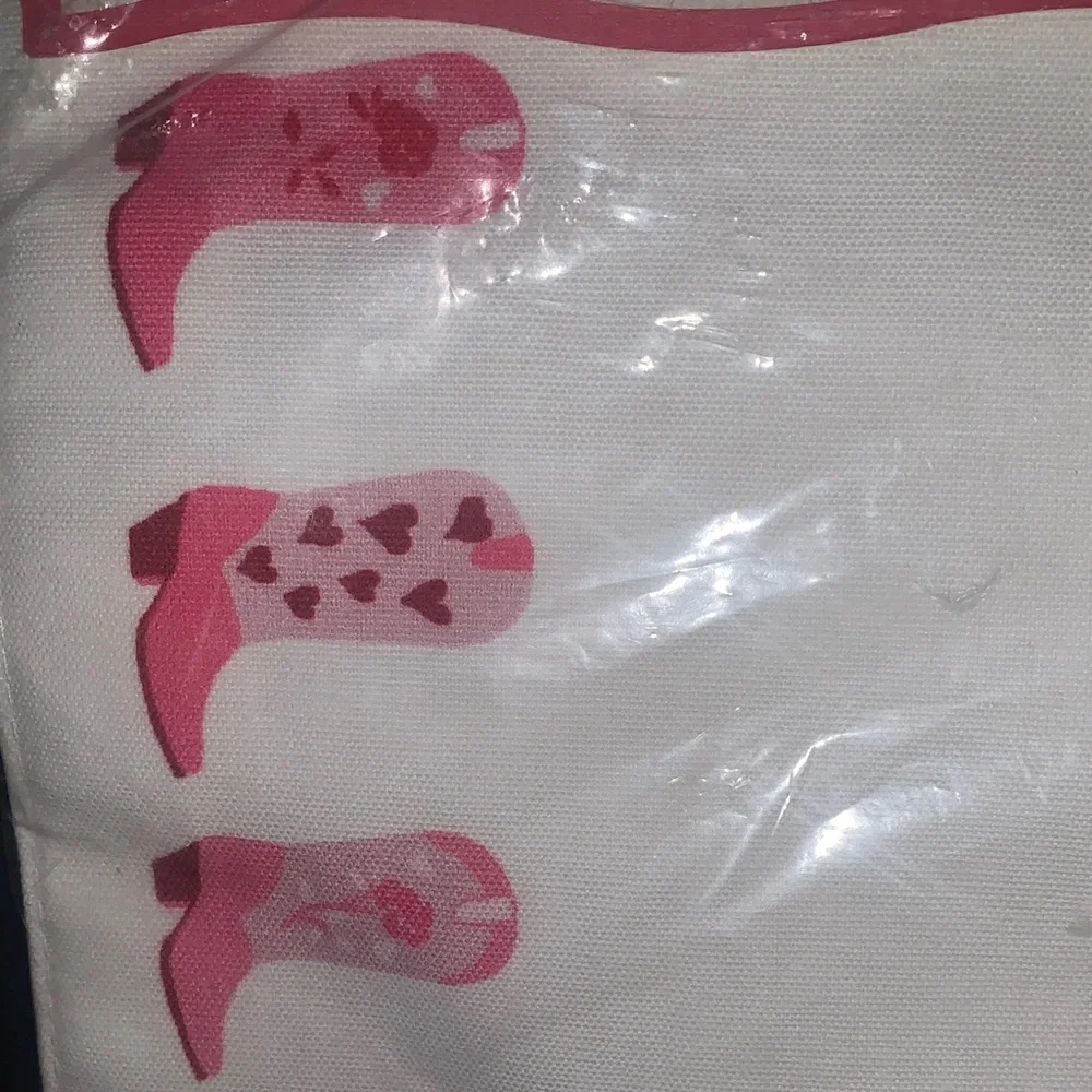 🆕- Indigo Home Pink Cowboy Boots Cotton Table Runner